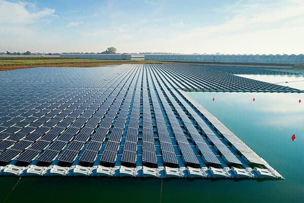 panouri fotovoltaice plutitoare